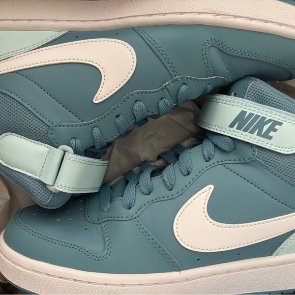 Nike Cerulean/Glacier Blue/White Court Borough Mid 2 (Big Kids Size 6.5Y) - Picture 6 of 7